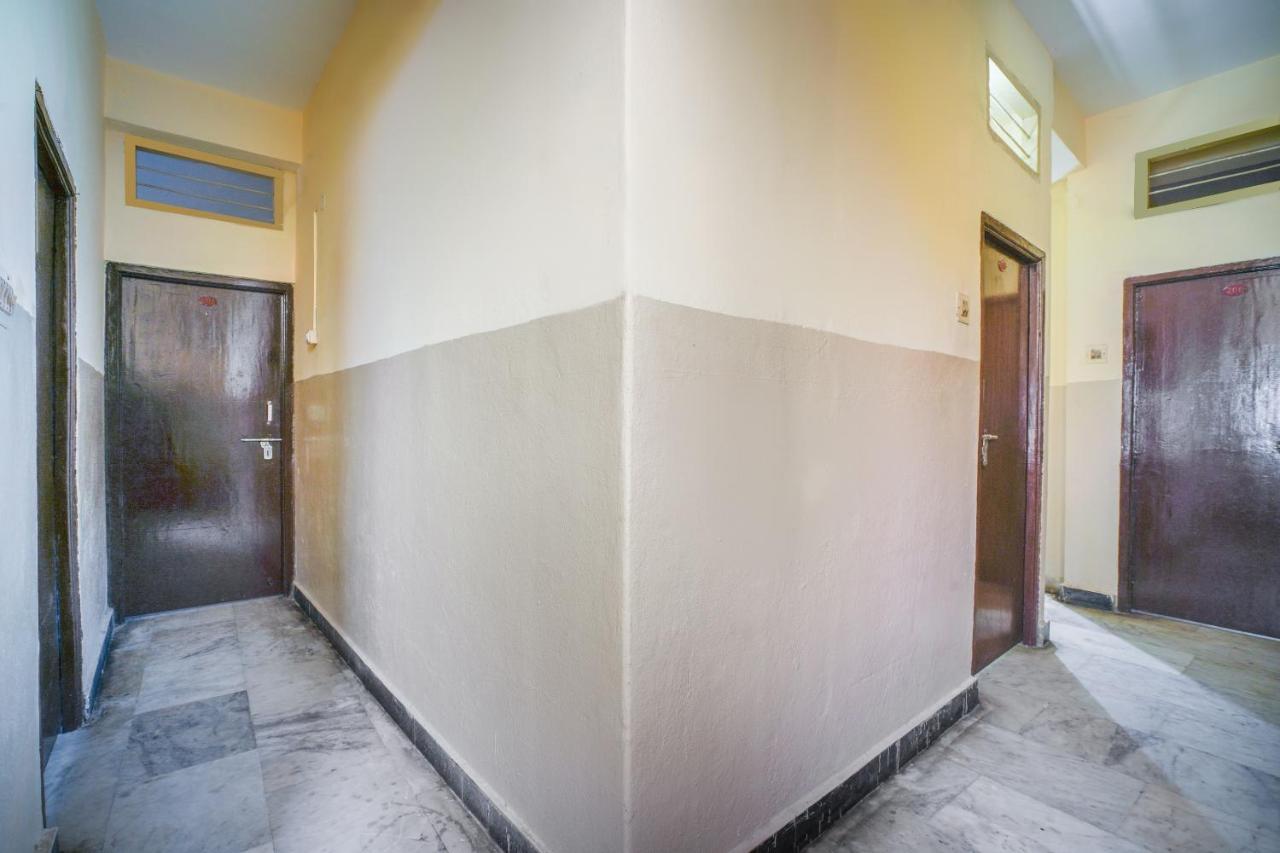Spot On Sri Sai Lohith Lodge Near Snow World Secunderabad Exterior photo