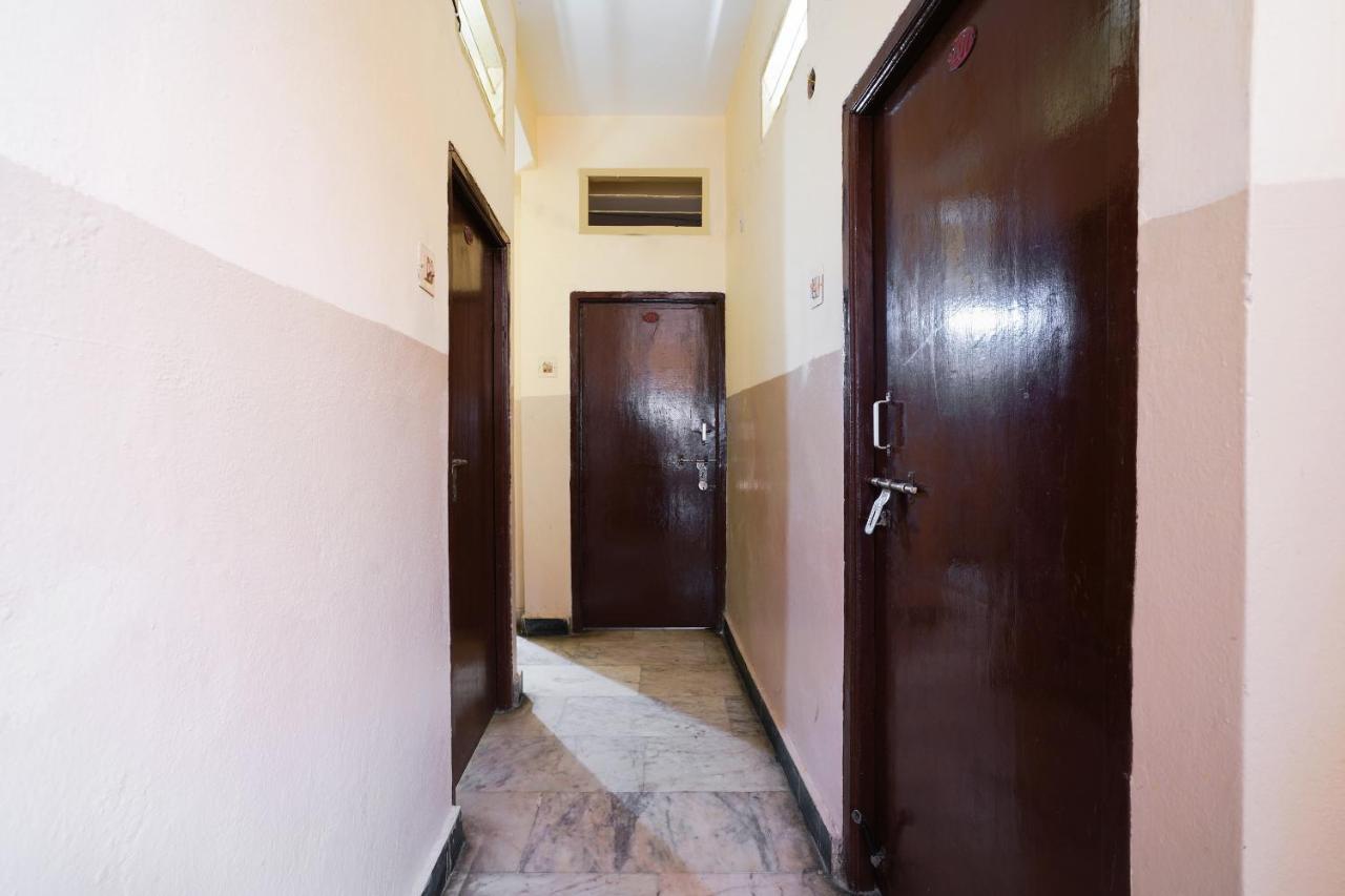 Spot On Sri Sai Lohith Lodge Near Snow World Secunderabad Exterior photo